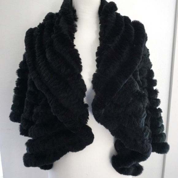 Neiman Marcus Cashmere & Rabbit Fur Black Open Swing Cape Jacket - Picture 3 of 10